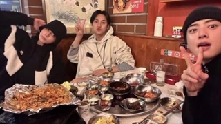 امروز جونگ کوک و مینگیو و چا اونوو باهم رستوران رفتن و یه ارمی اونارو دید(کپ حرفای ارمی)