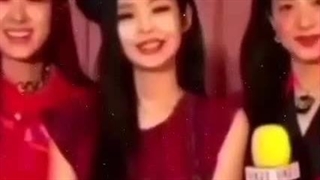 لیسا نمیخواست بیاد جلو دوربین