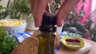 تهیه نان سیر با روغن زیتون فرابکر : ترکیبی لذیذ و خوش عطر