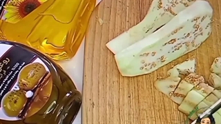 ته چین گیاهی با روغن کنجد پرس سرد : معجون طبیعت در دستان شما