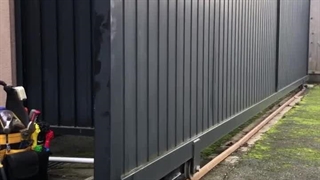 ساخت انواع درب ریلی به همراه جک برقی