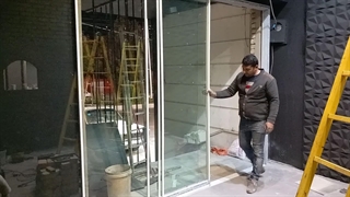 شیشه اسلایدینگ