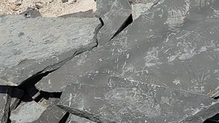 فروش سنگ لاشه سنگ ورقه ای معدن سنگ مشکی میگون