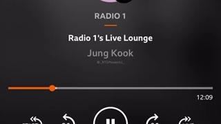 جونگکوک در برنامه رادیویی Live Lounge آهنگ "Let There Be Love" رو از Oasis کاور کرد