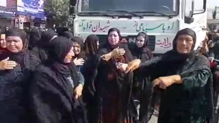 تشییع شهیدان مدافع امنیت مهدی امینی و سیروس درخشان زاده در یاسوج