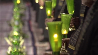 خطبه خوانی در شب عاشورا - حرم مطهر رضوی - قرآن بدست