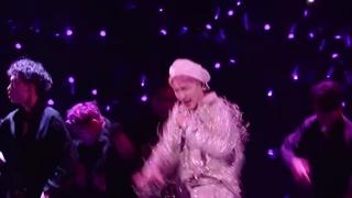 دوربین اصلی اجرای جدید آهنگ Boom از لی در تور کنسرت GRANDLINE 2023 در چین - شنژن