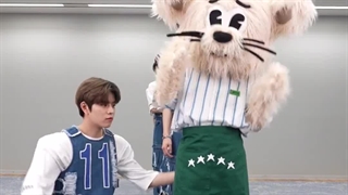 ریلی دنس Super Bowl از Stray Kids