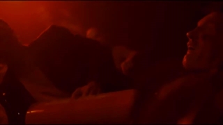 صحنه «کپسول آتشنشانی» از فیلم بازگشت ناپذیر