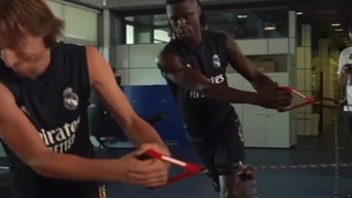 استفاده از دستگاه DESMOTEC توسط بازیکنان تیم فوتبال رئال مادرید