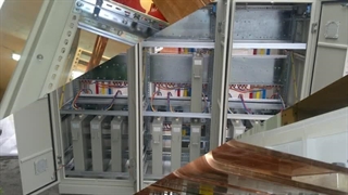 گروه صنعت یار کادری کاملا حرفه ای متخصص اماده مشاوره تابلو بانک خازن ارسال به سراسر کشور گارانتی مونتاژ فروش نصب سریع ترین زمان