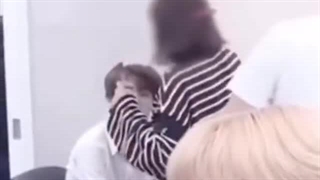 یک منبع با منتشر کردن این ویدیو ثابت کرد که تهیونگ برای کوتاه کردن پیشونی کاشت مو انجام داده!