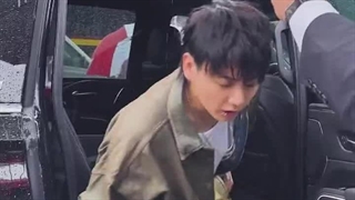 آپدیت اینستاگرام مجله GQ با ویدئویی از پشت صحنه‌ی فستیوال