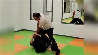 حرکات دفاع شخصی در دعوا: دفاع مشت در درگیری