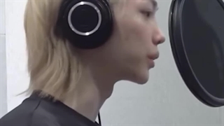 فلیکس موقع ضبط مگاورس. صداش :)