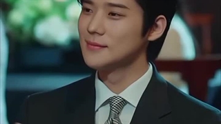 واقعا ادم باید دیوونه باشه که دلش برای این پسر نلرزه :)