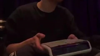 قشنگیش اینجاست اسم این اهنگم نمیدونم 