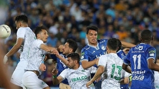 پنالتی استقلال درست بود؛ بررسی صحنه‌های داوری بازی آلومینیوم و استقلال