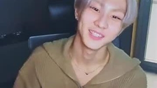 لایو امروز جونگوون(زیرنویس فارسی) ...به کاور سونو ریکت داد و گفت خوشحاله اما امیدوارم از ته دلش گفته باشه...