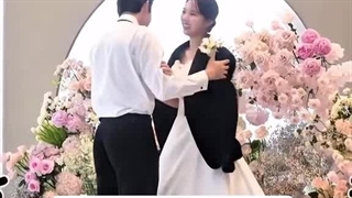 وقتی پشت صحنه هم حواست به زنت هست