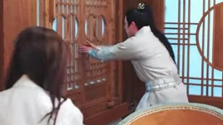 دختر در دانشکده طنز