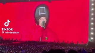 بنظرتون تهیونگ توی فصل سوم اسکویید گیم بازی میکنه؟ حتی پوند هم استوریش کرده بود:)))) (کپشن)*