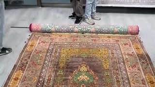 فرش ماشینی طرح دستباف ابریشمی سرو در رنگ‌بندی مختلف - فروشگاه اینترنتی صفافرش