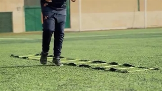 با لبخند همیشه قهرمان می مونی