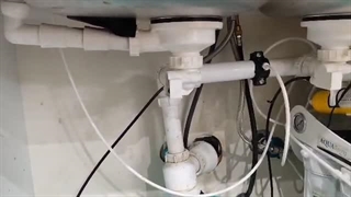 تعمیر لوله های زیر سینک ظرفشویی