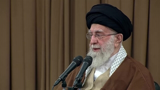 رهبر معظم انقلاب: یکی از مشکلات ما، وابستگی به دلار است