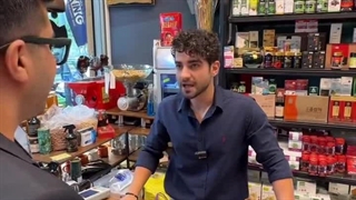 عطار عجب جوابی به کارمند بانک داد - طرحیسا