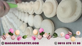 شیرینی ماکارون تقی زاده، لذت طعم های متنوع و بی نظیر