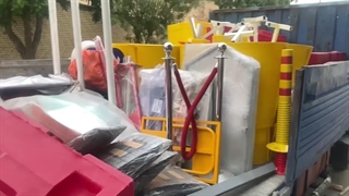 بارگیری تجهیزات ترافیکی جهت ارسال به محل برگزاری همایش پلیس راهور